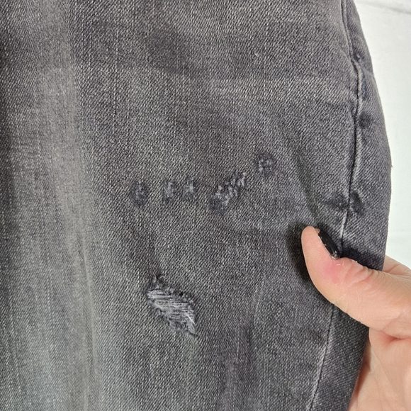 Old Navy Distressed Faded Black Low Rise Boyfriend Jeams Plus 18 New - Picture 8 of 12